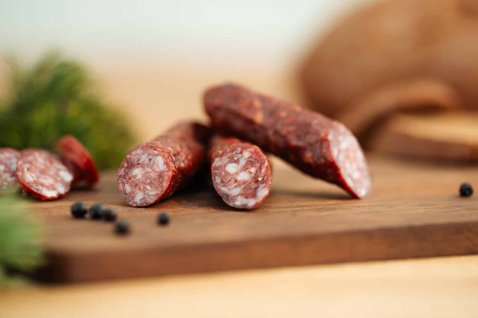 Frierss-Original-Hirschwuerstel-101